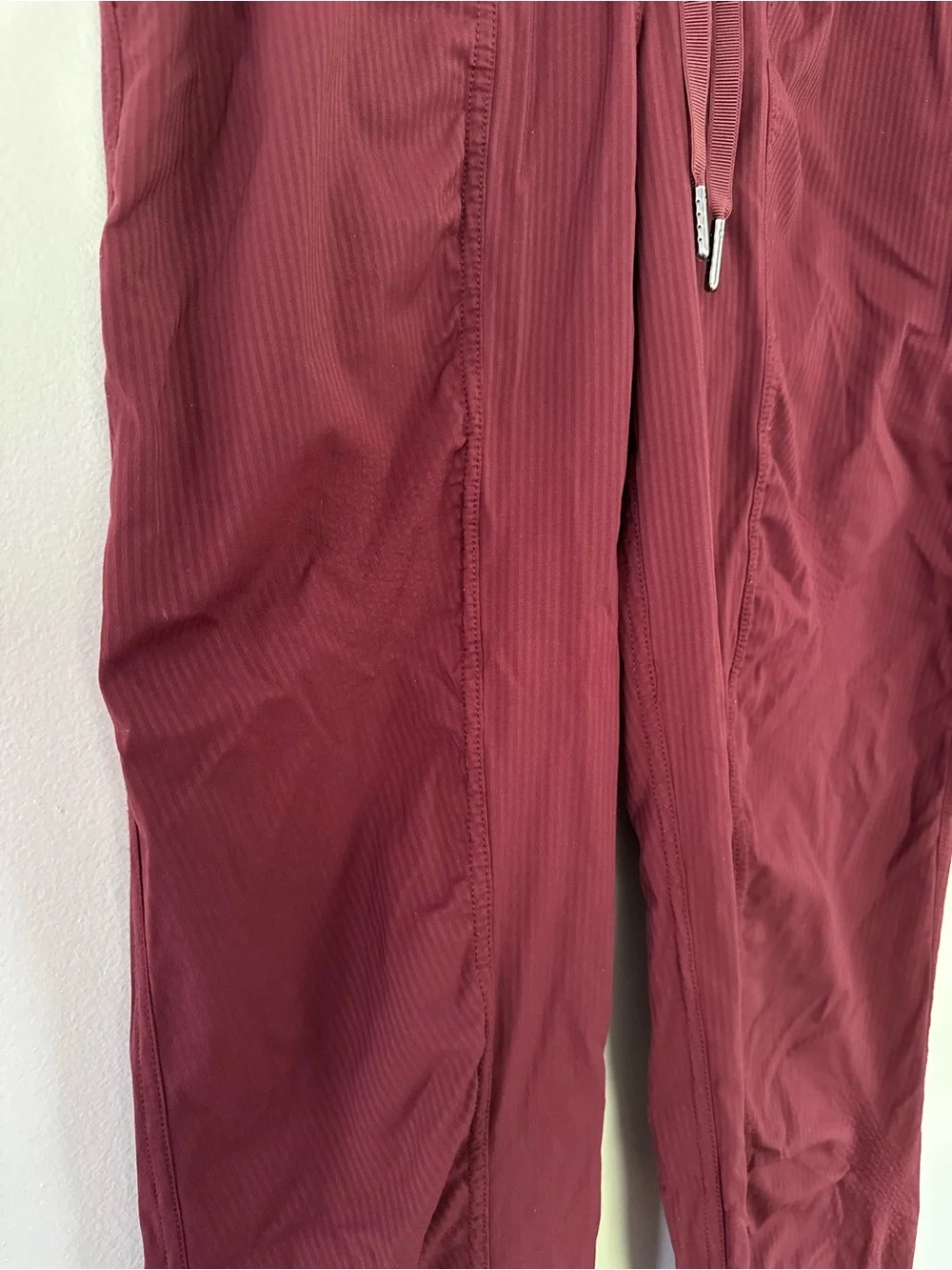 Women's Lululemon Dance Studio Mid-Rise Jogger Red Maroon Size 2 Casual Athletic